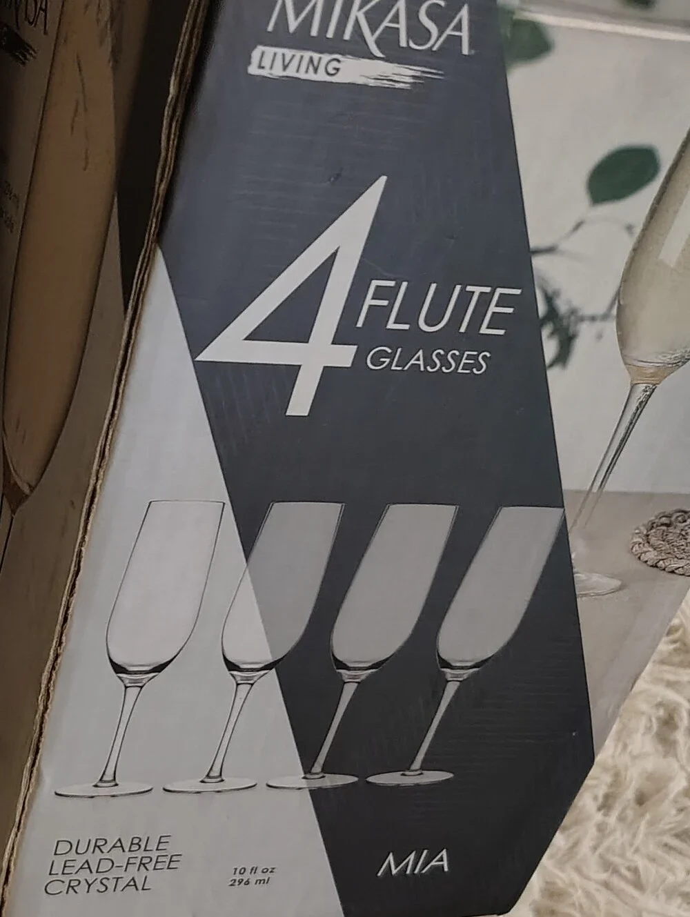 Mikasa Living Mia Glass Champagne Flutes Set of 4 NIB